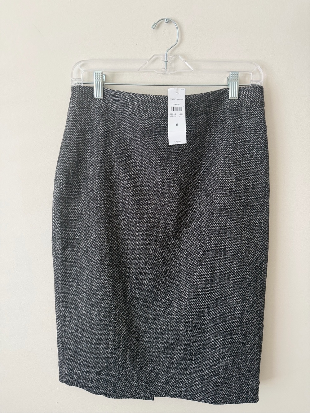 Ann Taylor Black and Gray Tweed Pencil Skirt NWT 6